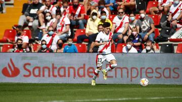 Fran Garcia of Rayo Vallecano in action during the spanish league, La Liga Santander, football match played between Rayo Vallecano and Elche CF at Campo de Futbol de Vallecas on October 17, 2021, in Madrid, Spain.  AFP7  17/10/2021 ONLY FOR USE IN SPAIN