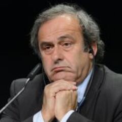 La candidatura de Platini, pendiente de la suspensión