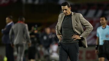 Bogotá. Febrero 21 de 2020. En el estadio Nemesio Camacho El Campín, Independiente Santa Fe venció 2-0 a América de Cali en el marco de la sexta fecha de la Liga BetPlay I 2020. En la foto: Alexandre Guimarães. (Colprensa - Diego Pineda)