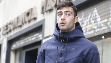 Rico abandonó la clínica caminando