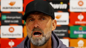 Liverpool boss Jurgen Klopp couldn’t hide his surprise when he checked the score and saw that Newcastle beat Manchester United 3-0 in the Carabao Cup.