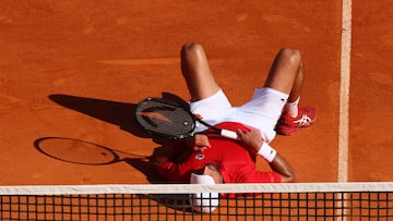 Novak Djokovic durante el partido contra Alex de Minaur.