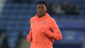 Yerry Mina antes de un partido con Leicester