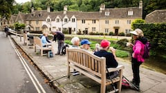 Todo un pueblo declara la guerra a la invasión de drones tras un incidente con un vecino en el baño