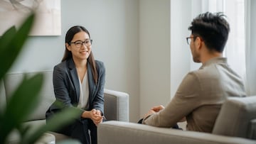 The psychologist debunks myths about how to choose the right professional and reveals the secret behind effective therapy.