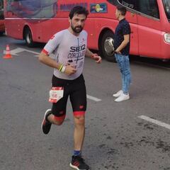 El triatleta popular, un héroe que solo trabaja los domingos