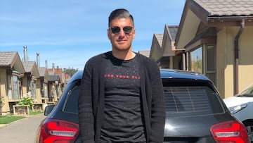 “Me siento bien a mis 41 años, quiero seguir jugando... Larrivey o Suazo la están rompiendo a mi edad”