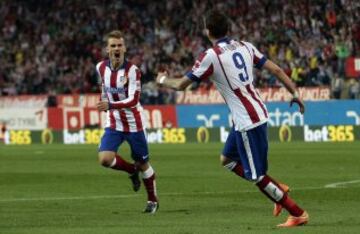 Griezmann celebra el 1-0 con Mandzukic. 