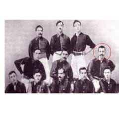 Jugadores que vistieron la camiseta del Real Madrid y Barça