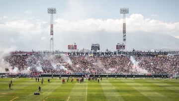 U. de Chile - Colo Colo: ¿Qué equipo tiene más hinchas en Chile?