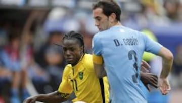 Diego Godín fue uno de los mejores valores de Uruguay ante Jamaica.