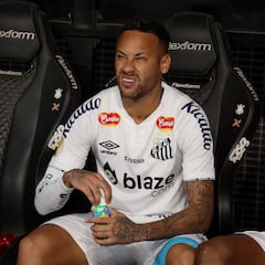 Se agrava la crisis de Neymar: en descenso y sin entrenador