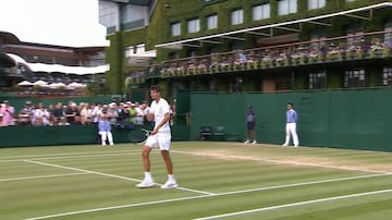 Rafael Jodar, ante Tomas Berkieta en Wimbledon.