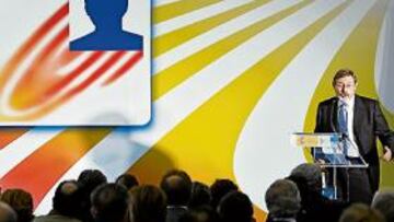 <b>LISSAVETZKY. </b>El secretario de Estado presenta la Tarjeta de Salud en el CAR de Madrid.