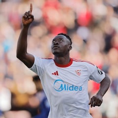 El Sevilla y Akor: de capar sus redes a echarle de menos