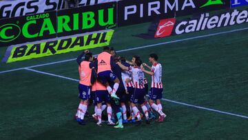 Jugadores del San Luis festejan el gol en contra de Tijuana