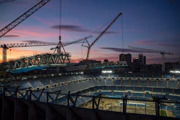 Así avanzan las obras remodelación y modernización del Santiago Bernabéu. Ni las lluvias de elevada intensidad caídas en la capital ni los efectos de la DANA climatológica que están afectando a toda España han frenado el ritmo de las obras cuya finalización está prevista para principio del mes de octubre de 2022, aunque es factible que la finalización de la reforma finalice unos meses antes de lo previsto.