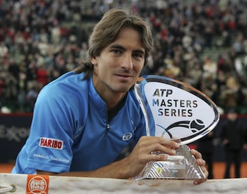 El español Tommy Robredo derrotó en la final del ATP 500 de Hamburgo al checo Radek Stepanek por 6-1, 6-3 y 6-3. El duodécimo del mundo se adjudicó su tercer título de su carrera profesional, tras los de Sopot en 2001 y Barcelona en 2004. Con este título logró el primero de la categoría Masters. Robredo ya se había enfrentado contra Stepanek y en los cuatro enfrentamientos que han tenido, el español ha ganado en todos. Hamburgo vivió una final inédita entre dos tenistas que no habían ganado nunca un Masters. Los certeros golpes de derecha de Robredo y la debilidad del checo en los peloteos largos decantaron quien iba a ganar esta final. En apenas dos horas y un minuto, el barcelonés se impuso con claridad ante el checo y lo celebró quitándose la camiseta y arrojándola al público.