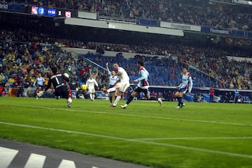 Dos asistencias magistrales de tacón del 14 madridista. La primera fue en el Bernabéu contra el Sevilla para asistir a Zidane y la segunda en La Coruña en 2010 asistiendo a Benzema.