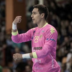 El Nava recupera del retiro a Yeray Lamariano