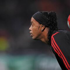 Confirmado, Ronaldinho jugará en Bogotá con Santa Fe