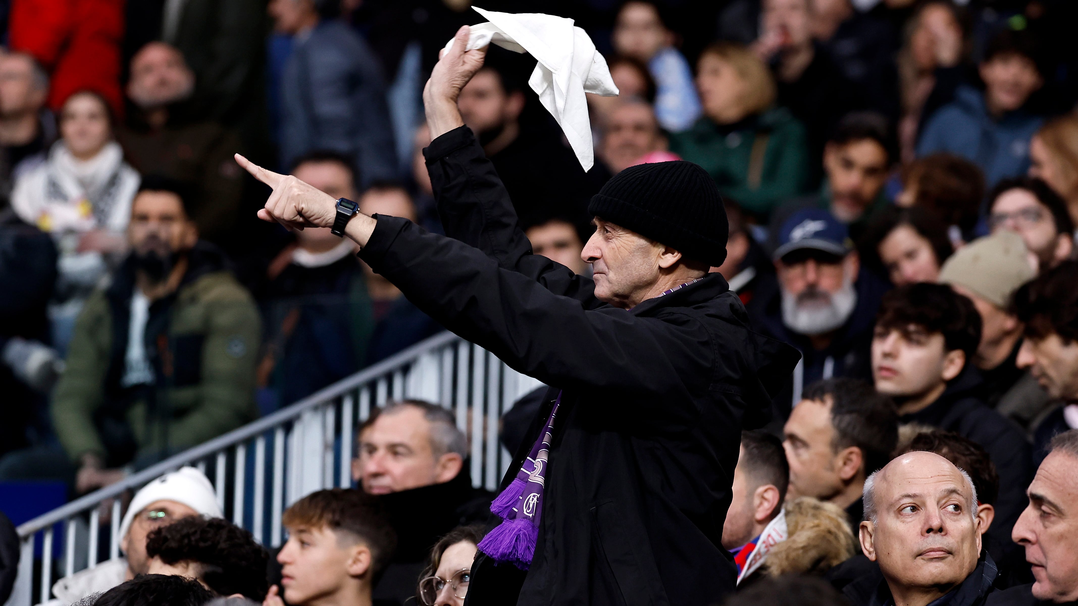 El Bernabéu vuelve a pitar