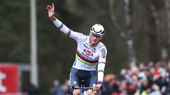 Van der Poel sólo sabe ganar