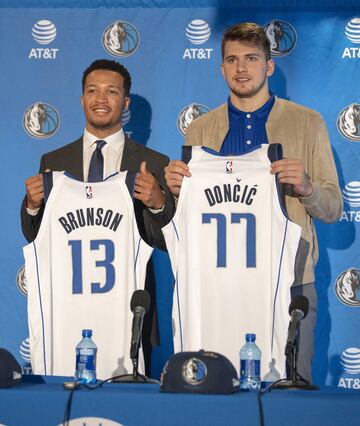 Ese mismo verano anunció que dejaba el Real Madrid y firmaba contrato con los Dallas Mavericks. 