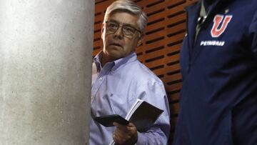 Futbol, Conferencia de prensa Universidad de Chile.
El presidente de Universidad de Chile José Luis Navarrete habla con los medios durante conferencia de prensa en el CDA.
Santiago, Chile.
25/07/2019
Marcelo Hernandez/Photosport
Football, Press media of Universidad de Chile.
Universidad de Chile's president José Luis Navarrete talks with media during a press conference in CDA.
Santiago, Chile.
25/07/2019
Marcelo Hernandez/Photosport