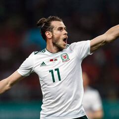 Brilliant Bale basks in Wales goal-scoring record