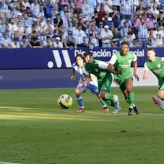 Andrés Fernández le para a Rubén Castro un penalti que condena al Málaga