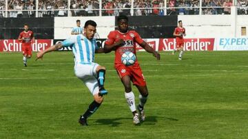 Racing sigue sin arrancar