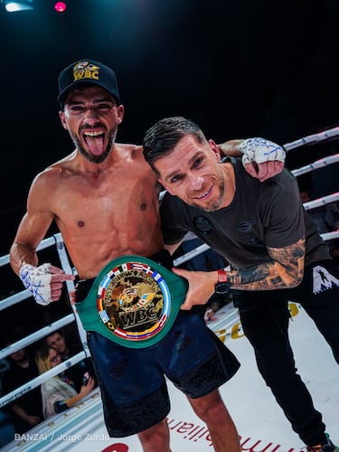 Brandon Moreno se ciñe el CMB Latino del peso mínimo