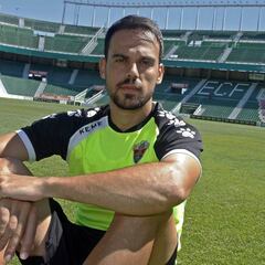 Matilla: "Admiraba a Guardiola; por eso llevo el 4 en la espalda"