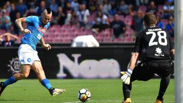 Record-breaking Hamsik in no doubt about Napoli future