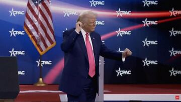 Donald Trump breaks into YMCA dance at CPAC