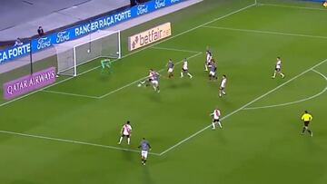 ¡Ante Díaz! Las dos chances de Vargas contra River Plate