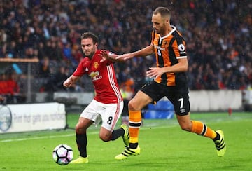 Juan Mata ante el Hull City.