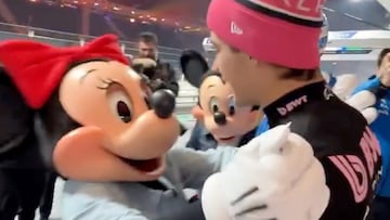 El tierno encuentro entre pilotos de Alpine con Mickey y Minnie Mouse