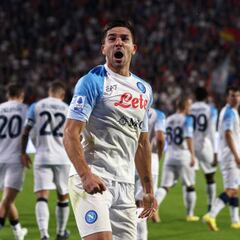 Gio Simeone vuelve a hacer líder al Nápoles