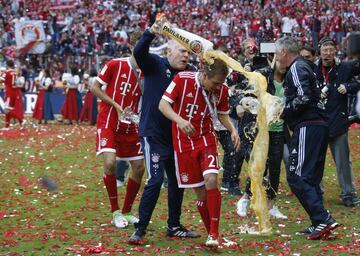 El Bayern Múnich celebró la conquista de su 27º título de la Bundesliga.