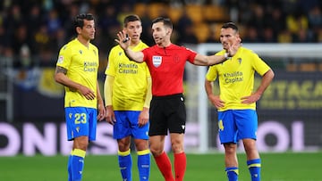 El Cádiz acudirá a la justicia ordinaria tras la negativa del TAD