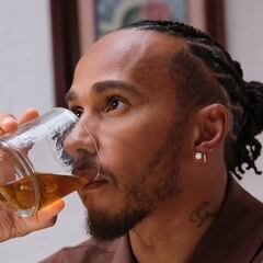 Lewis Hamilton lanza un tequila mexicano solo que sin alcohol