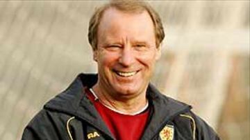 <b>TIRA LA TOALLA</b>. "Los tremendos abusos" recibidos por el técnico alemán, le han llevado a anunciar su renuncia al cargo de seleccionador escocés.