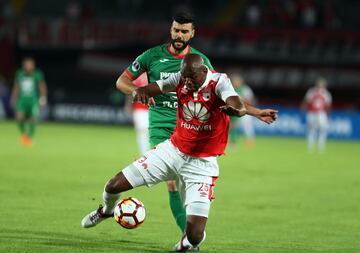 Independiente Santa Fe vence a Rampla Juniors en la segunda ronda de la Copa Sudamericana en partido jugado en El Campín. Henao marcó los goles del triunfo