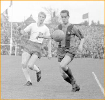 'El arquitecto del Barcelona' defendió al Barcelona entre los años 1954 a 1962. Jugó 19 'clásicos', y le anotó 8 goles al Real Madrid.