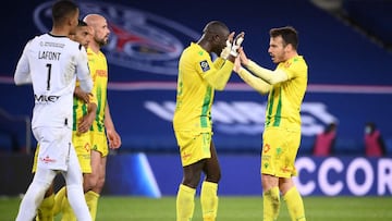 Mbappé la pifia, el PSG tropieza