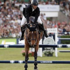 Álvarez Aznar lidera a España
en los saltos del Horse Week
