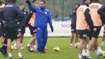 Oltra, en el entrenamiento del Deportivo.