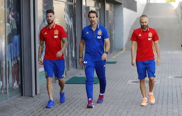 Sergio Ramos: "Piqué has always been a shining example for Spain"